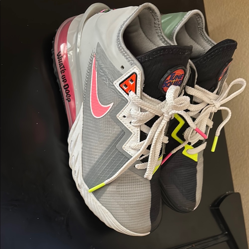 Nike Kids Shoes - Gray and Pink